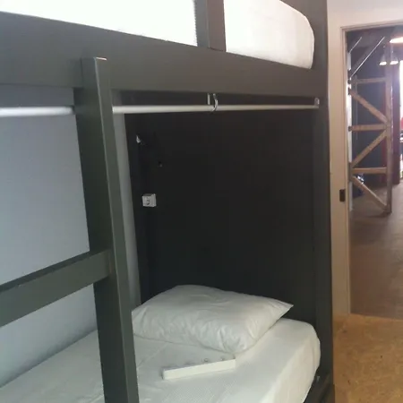 بيت شباب Back To *