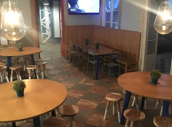 Hostel Back To Lizbona